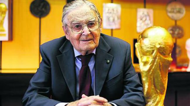 Dünya Kupası'nın tasarımcısı hayatını kaybetti