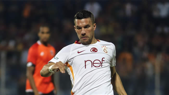 Podolski'den Başakşehir açıklaması