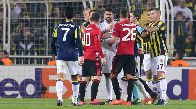 Manchester'da Fenerbahçe depremi