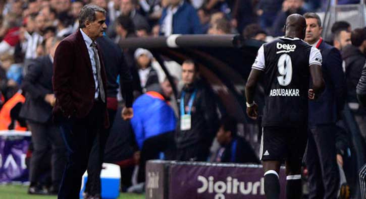 Aboubakar trip attı!