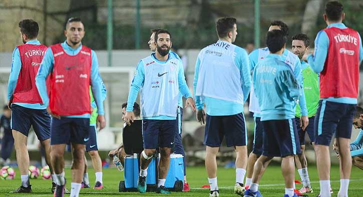 Kosova mesaisi sürdü! Volkan ve Enes...