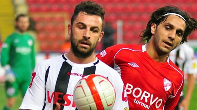 Manisaspor'un kupaları iade edildi