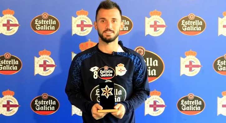 Emre Çolak'a ayın oyuncusu ödülü