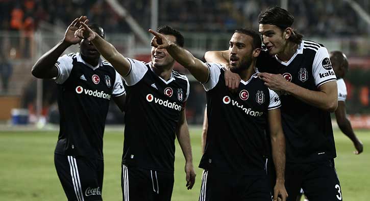 Beşiktaş derbi haftasını firesiz geçti
