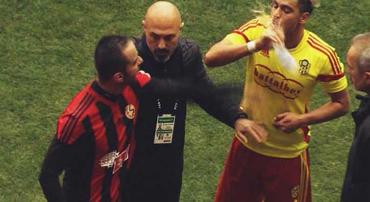 Semih Şentürk'ten şok hareket!