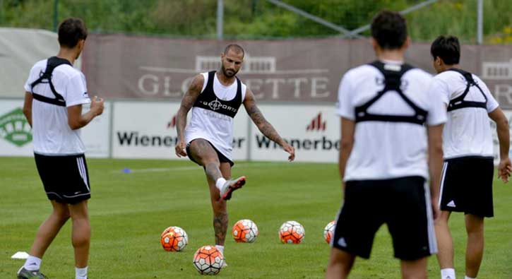 Beşiktaş üç isimden yoksun çalıştı