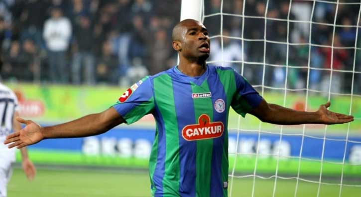 Rizespor, Kweuke ve Orhan Ovacıklı ile sözleşme uzattı