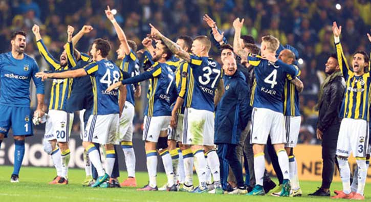 Fenerbahçe'de Advocaat'ın başarısı