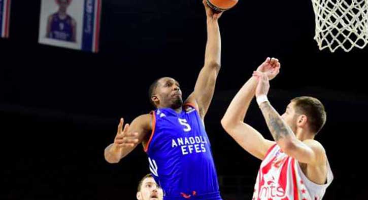 Anadolu Efes sahasında farklı kazandı