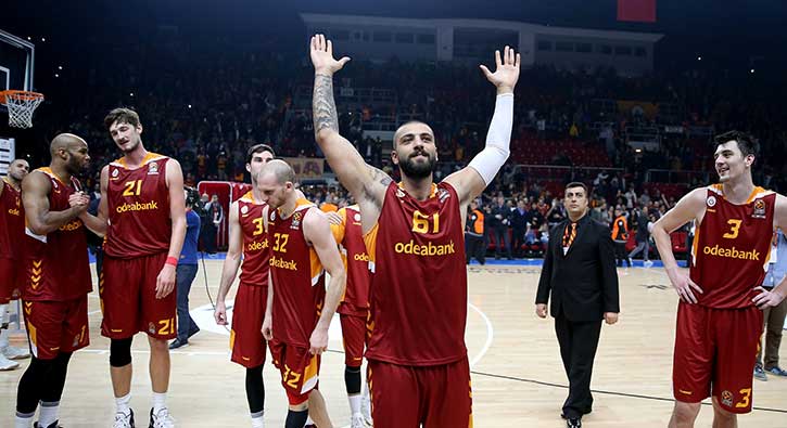 Galatasaray, Barcelona'yı devirdi!