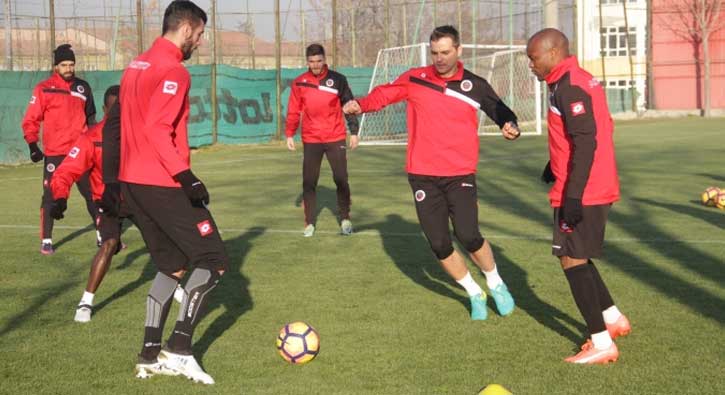 Stancu, Trabzonspor maçında oynayamayacak