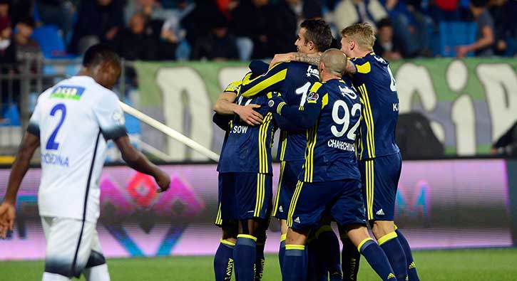 Fenerbahçe geriden gelip farka koştu