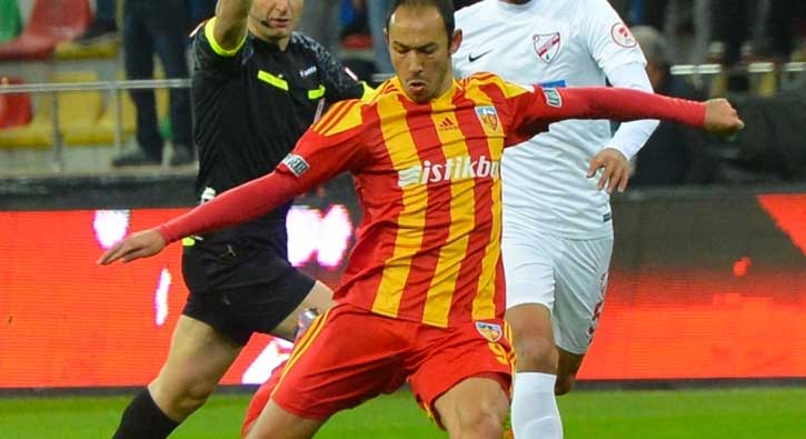 Umut Bulut şanssızlığını kırdı