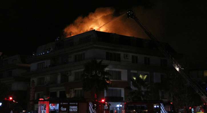 Yıldız futbolcuların evinde yangın çıktı!