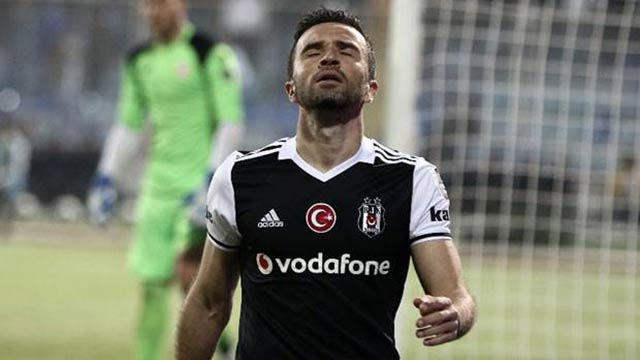 Kadıköy'de Gökhan Gönül'e görülmemiş protesto!