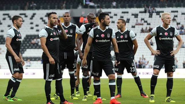 Beşiktaşlı futbolculara mektup