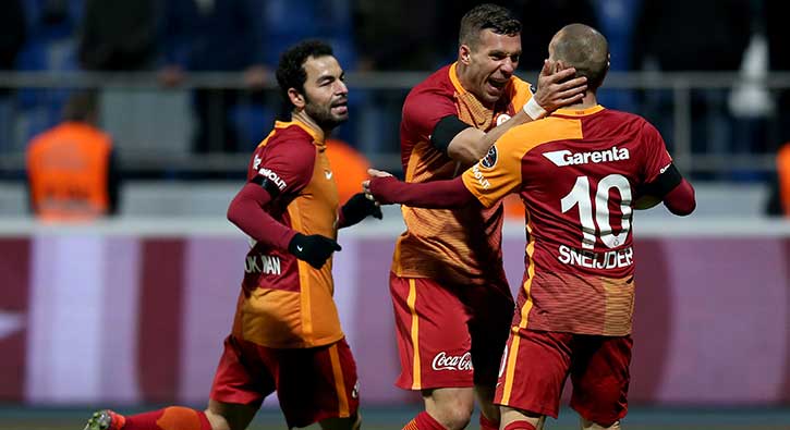 Galatasaray zirveye yaklaştı