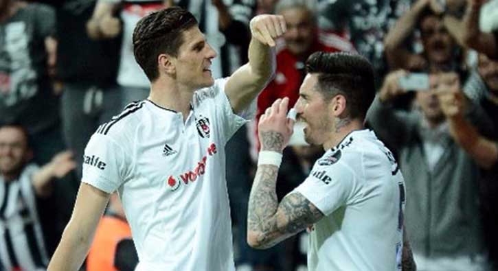 Mario Gomez ve Sosa’dan Beşiktaş'a mesaj