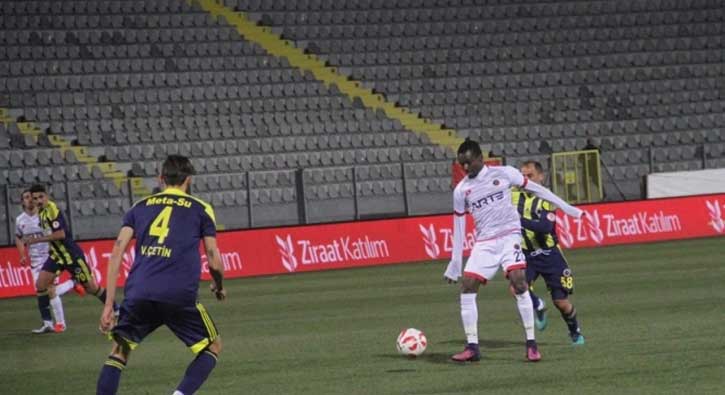 Gençler, Menemen'i yedi!