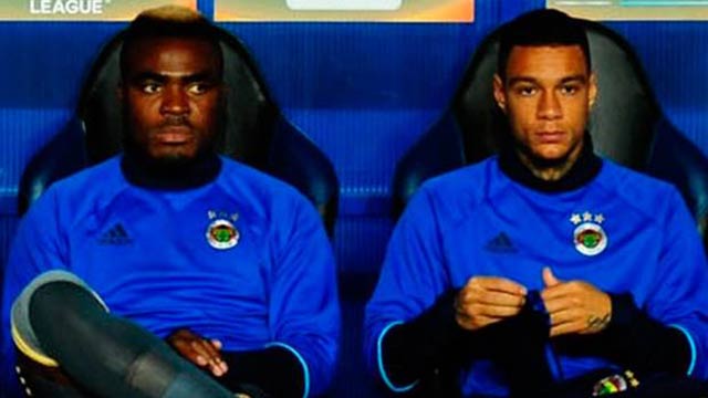 Fenerbahçe'de deprem! Emenike ve Van der Wiel...