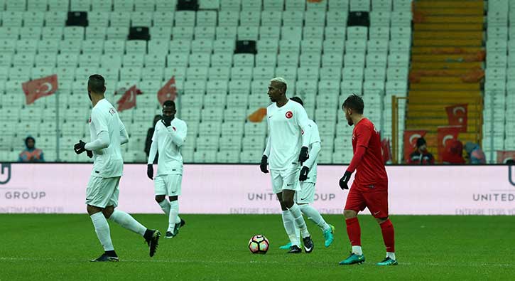 Beşiktaş'a çifte müjde! İki yıldız geri dönüyor...