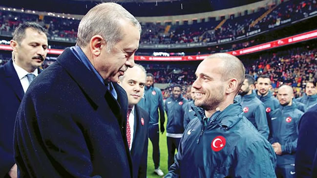 Sneijder: Hep bir Türk gibi hareket edeceğim