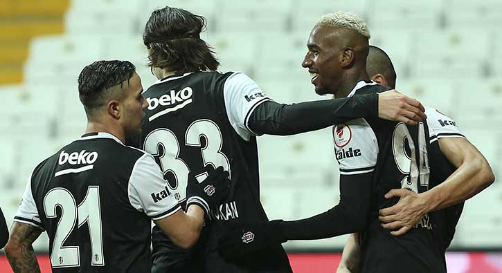Beşiktaş evinde kazanıp, turladı!