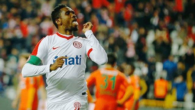 Samuel Eto'o tarihe geçti!