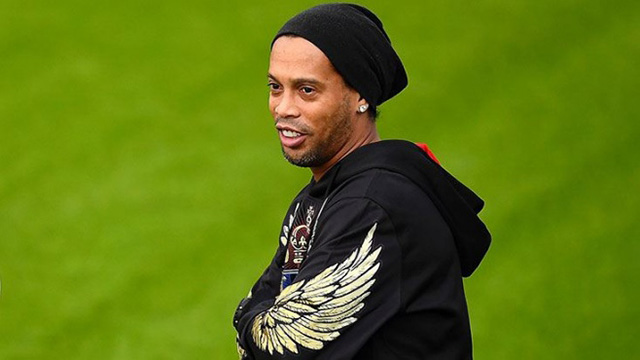 Ronaldinho, İstanbul'a geliyor