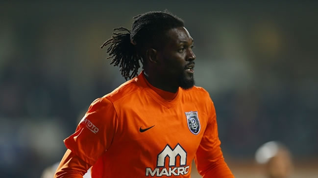 Başakşehir'de Adebayor şoku!