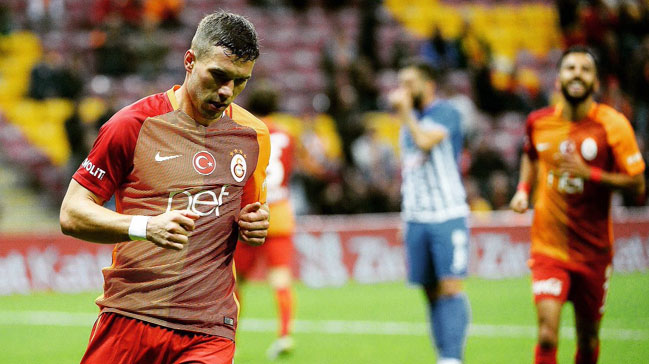 Poldi'den Galatasaraylı taraftara flaş cevap!