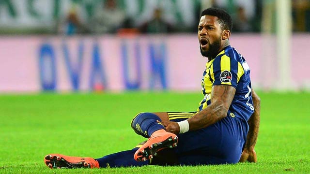 Fenerbahçe'ye çifte şok!