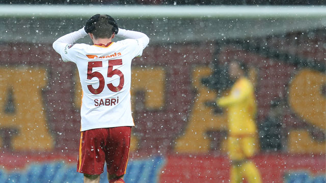 Taraftarlar Sabri ve Semih'i ıslıkladı!