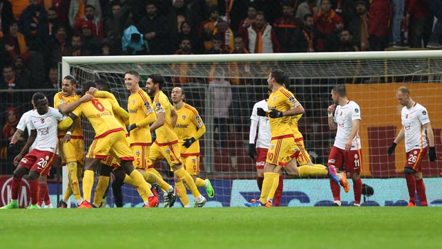 Galatasaray'a Arena'da büyük şok!