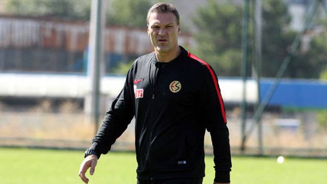 Alpay Özalan kovuldu!