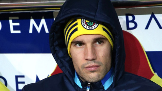 Robin van Persie'ye büyük şok!
