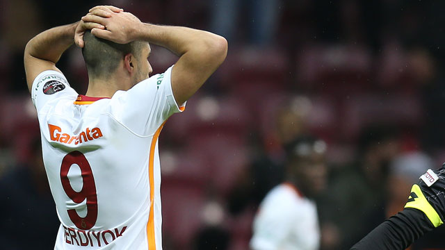 Eren Derdiyok soyunma odasında ağladı