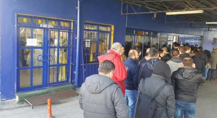 Seyircisiz maçın biletleri tükenmek üzere