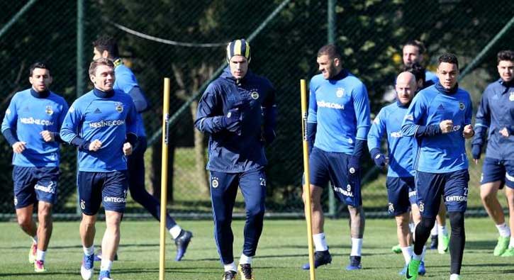 Fenerbahçe, ara vermeden lige döndü