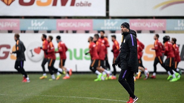 Tudor ile Sneijder ne konuştu?