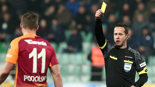 Podolski'ye büyük tepki!