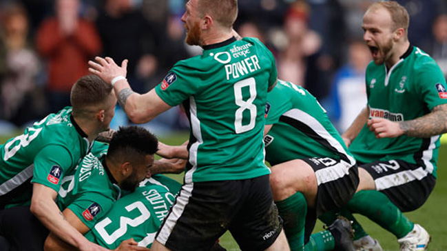 FA Cup'ta 103 yıl sonra bir ilk