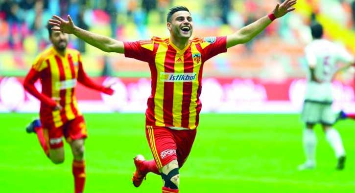 Deniz Türüç'ten flaş transfer açıklaması! 'Büyüklere gidebilirim'