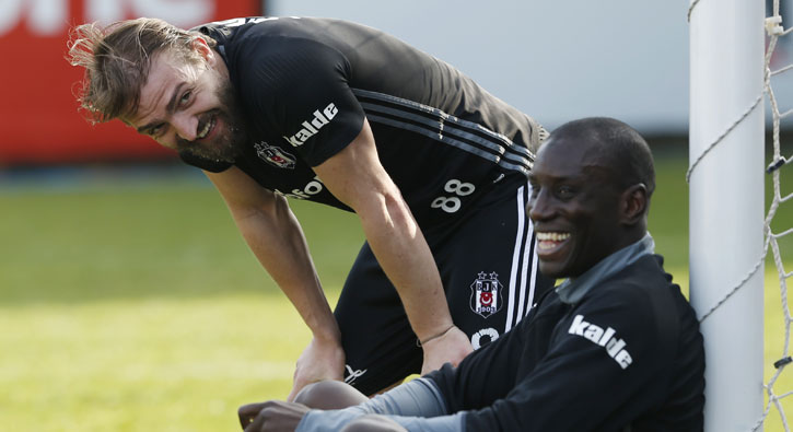 Beşiktaş'ın mart transferleri: Caner, Ersan, Demba Ba