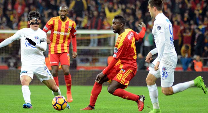 Kasımpaşa 1 puanı son dakikada kurtardı