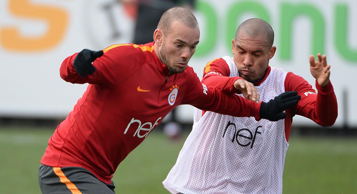 Sneijder ve De Jong açıklaması geldi