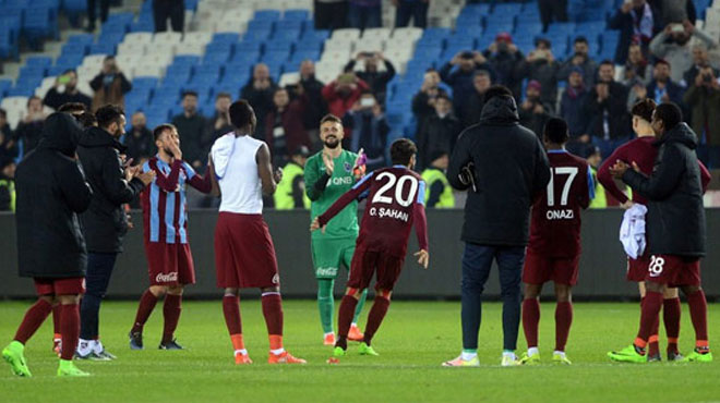 Olcay Şahan kolbastı oynarken sakatlandı