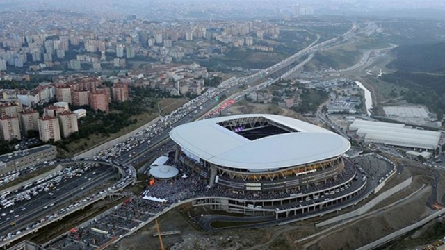 Galatasaray bir imzayla 75 milyon lira kurtardı!