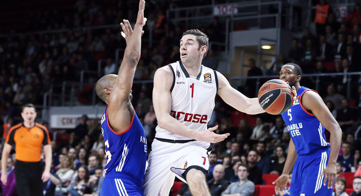 Anadolu Efes evinde kabus gördü