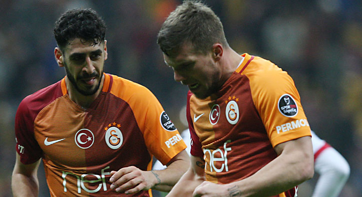Tribünlerden Tolga Ciğerci'ye tepki
